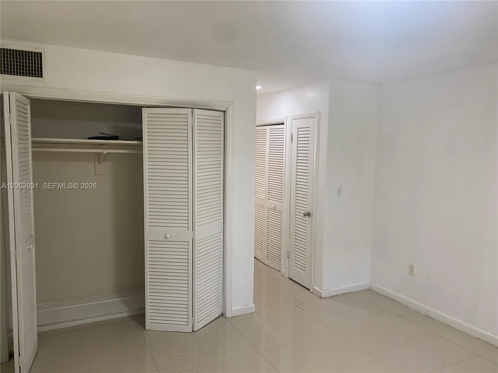 1550 NE 191st St # 309, Miami, FL 33179 photo 4