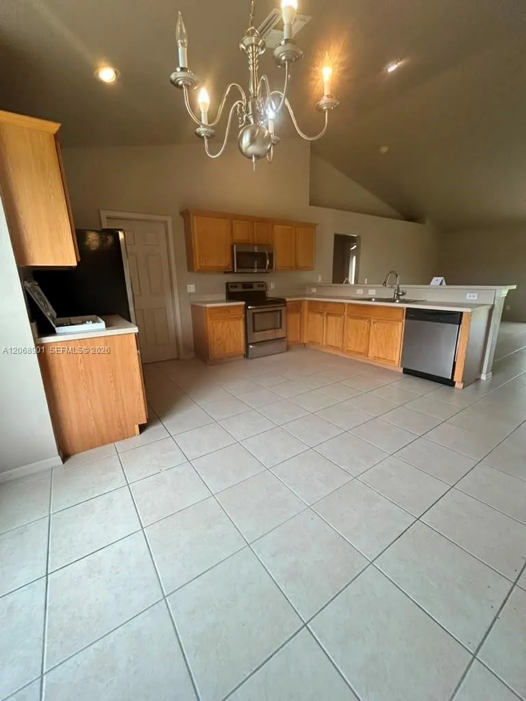 4129 NE 19TH PL, Cape Coral, FL 33909 photo 13