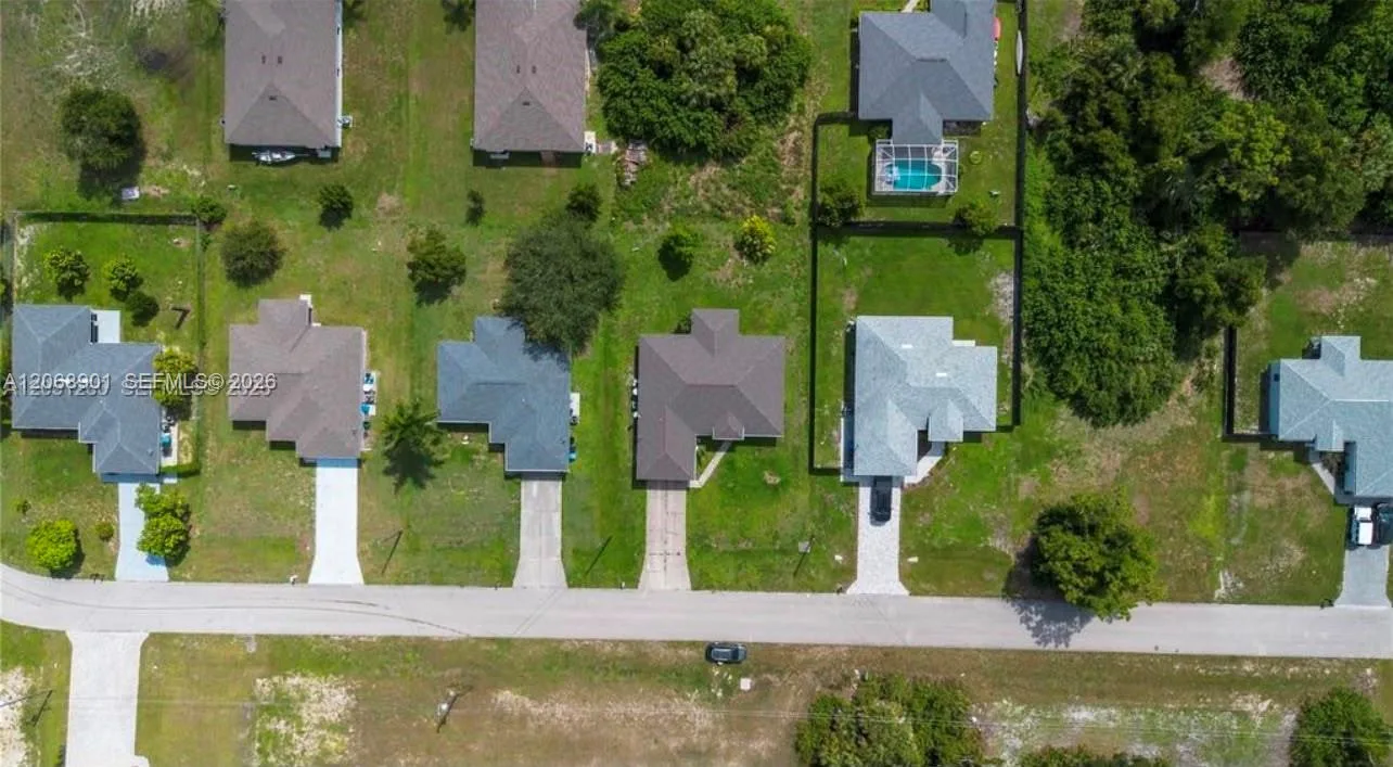 4129 NE 19TH PL, Cape Coral, FL 33909 photo 2