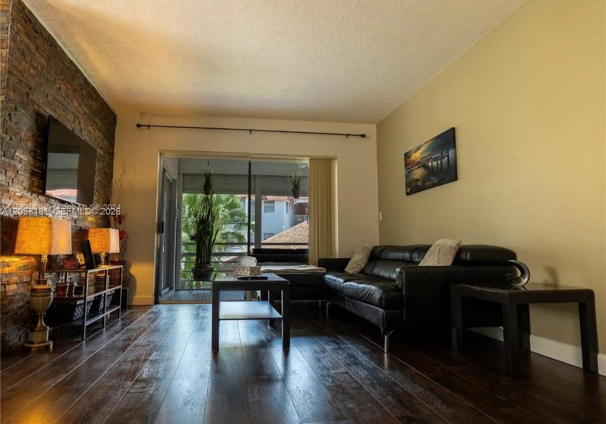 8002 Lagos De Campo Blvd # B-201, Tamarac, FL 33321 photo 9