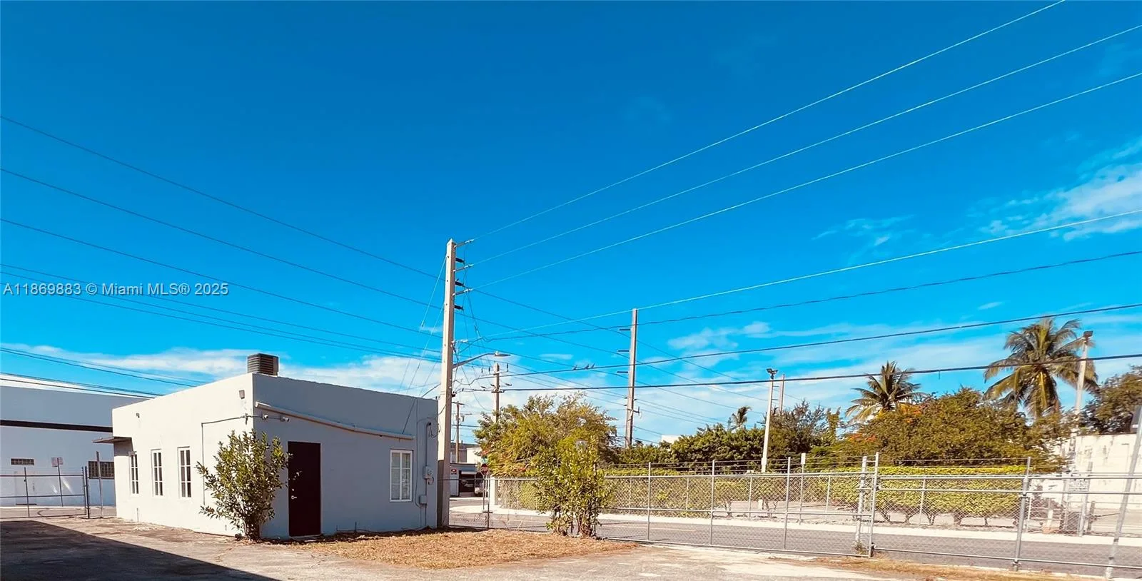 1031 NW 21st St, Miami, FL 33127 photo 6