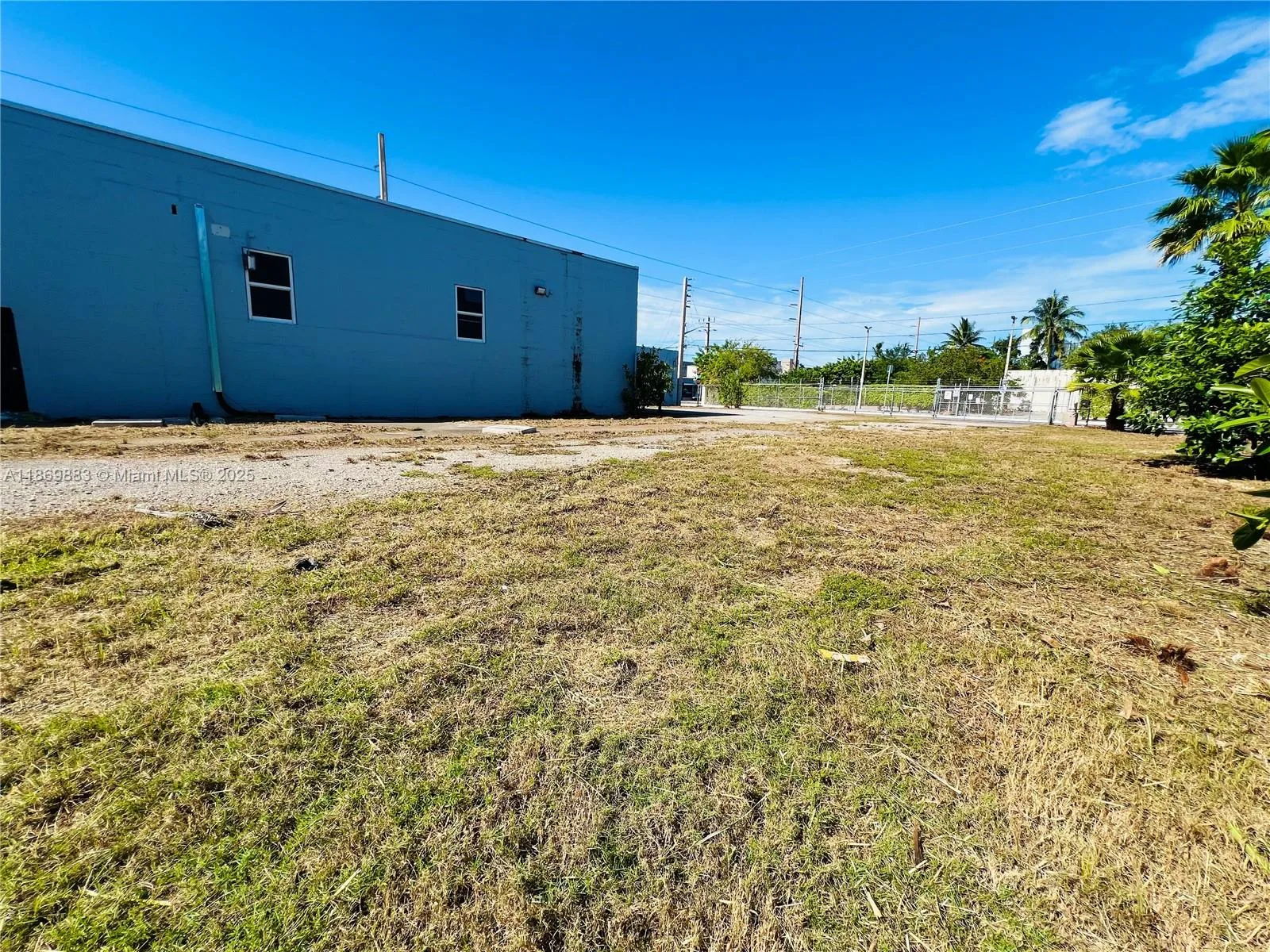 1031 NW 21st St, Miami, FL 33127 photo 7