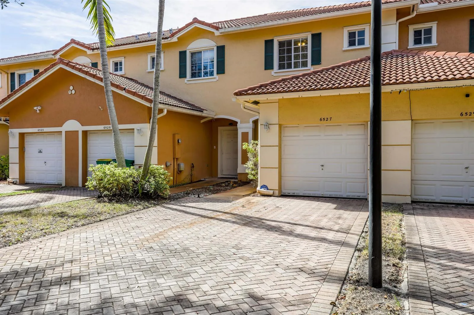 6527 Catalina Lane, Tamarac, FL 33321 photo 2