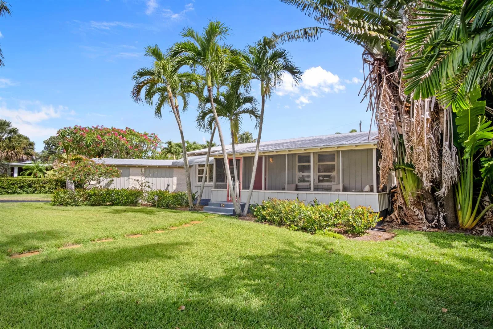 15 N Swinton Circle, Delray Beach, FL 33444 photo 2