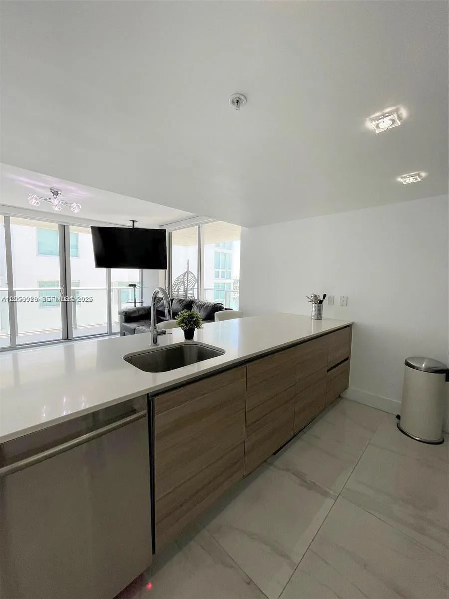 6620 Indian Creek Dr # 301, Miami Beach, FL 33141 photo 3