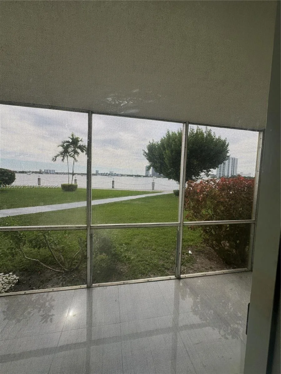 3000 Marcos Dr # P108, Aventura, FL 33160