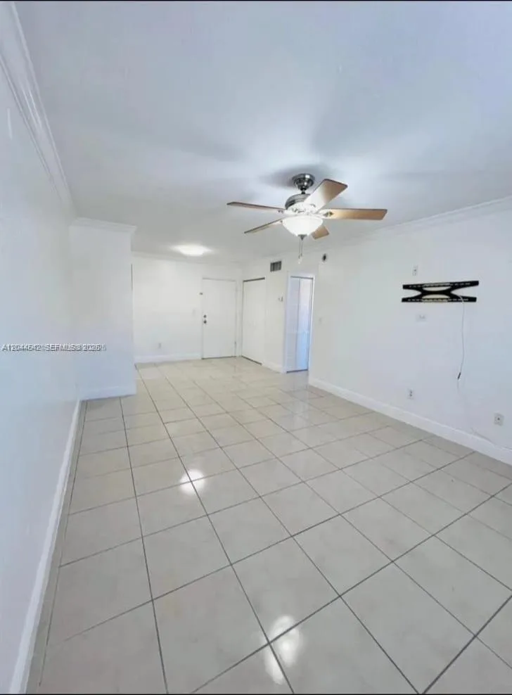 606 W 81st St # 224, Hialeah, FL 33014 photo 3