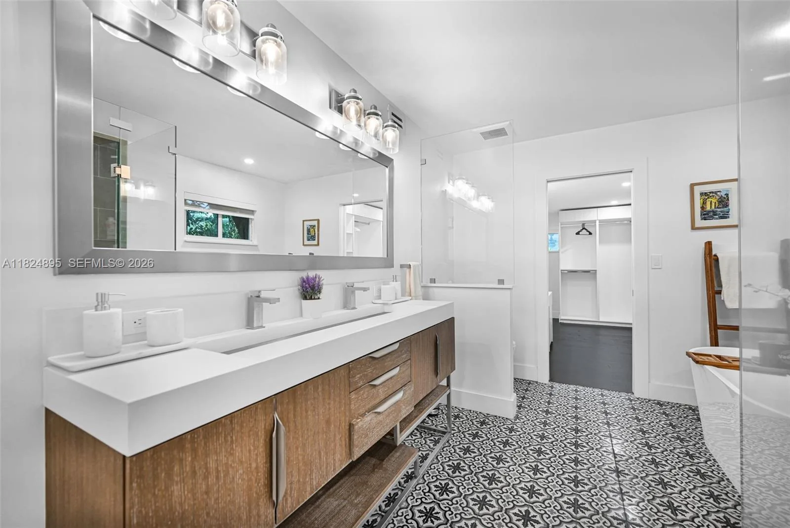 150 NE 50 # A, Miami, FL 33137 photo 11