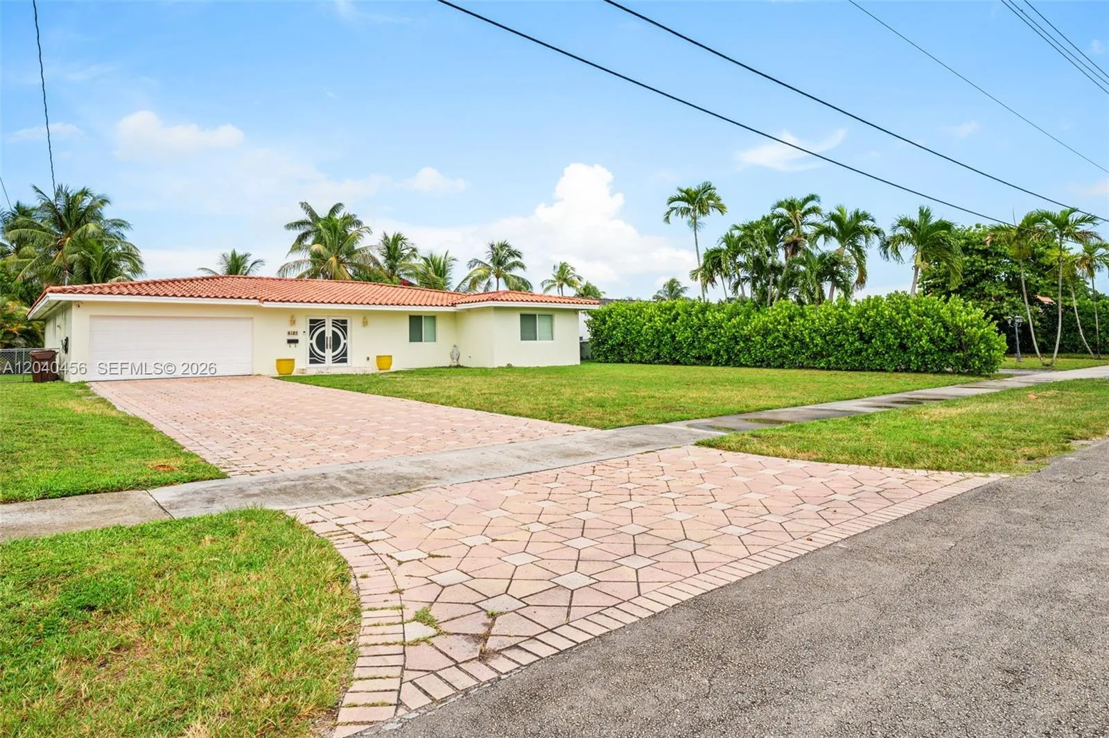 6185 W 10th Ave, Hialeah, FL 33012 photo 2