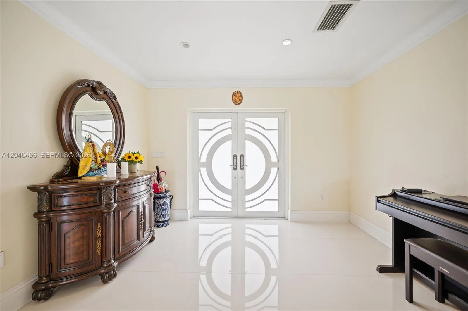 6185 W 10th Ave, Hialeah, FL 33012 photo 4