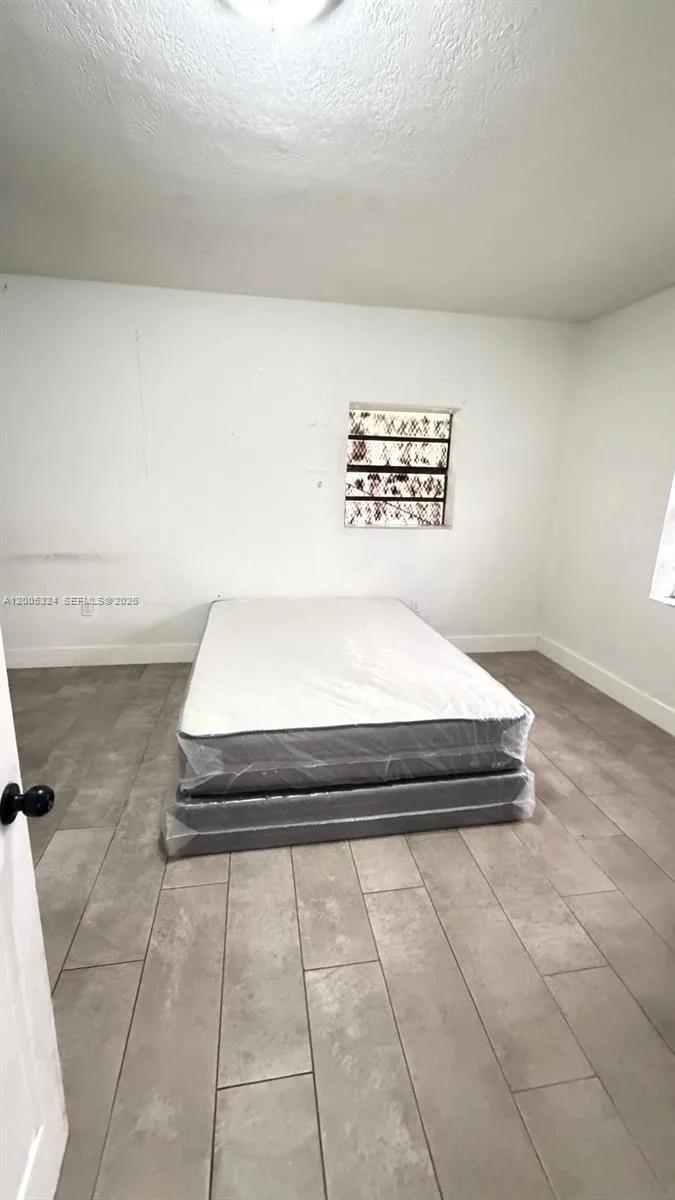 301 NW 37th St, Miami, FL 33127 photo 5