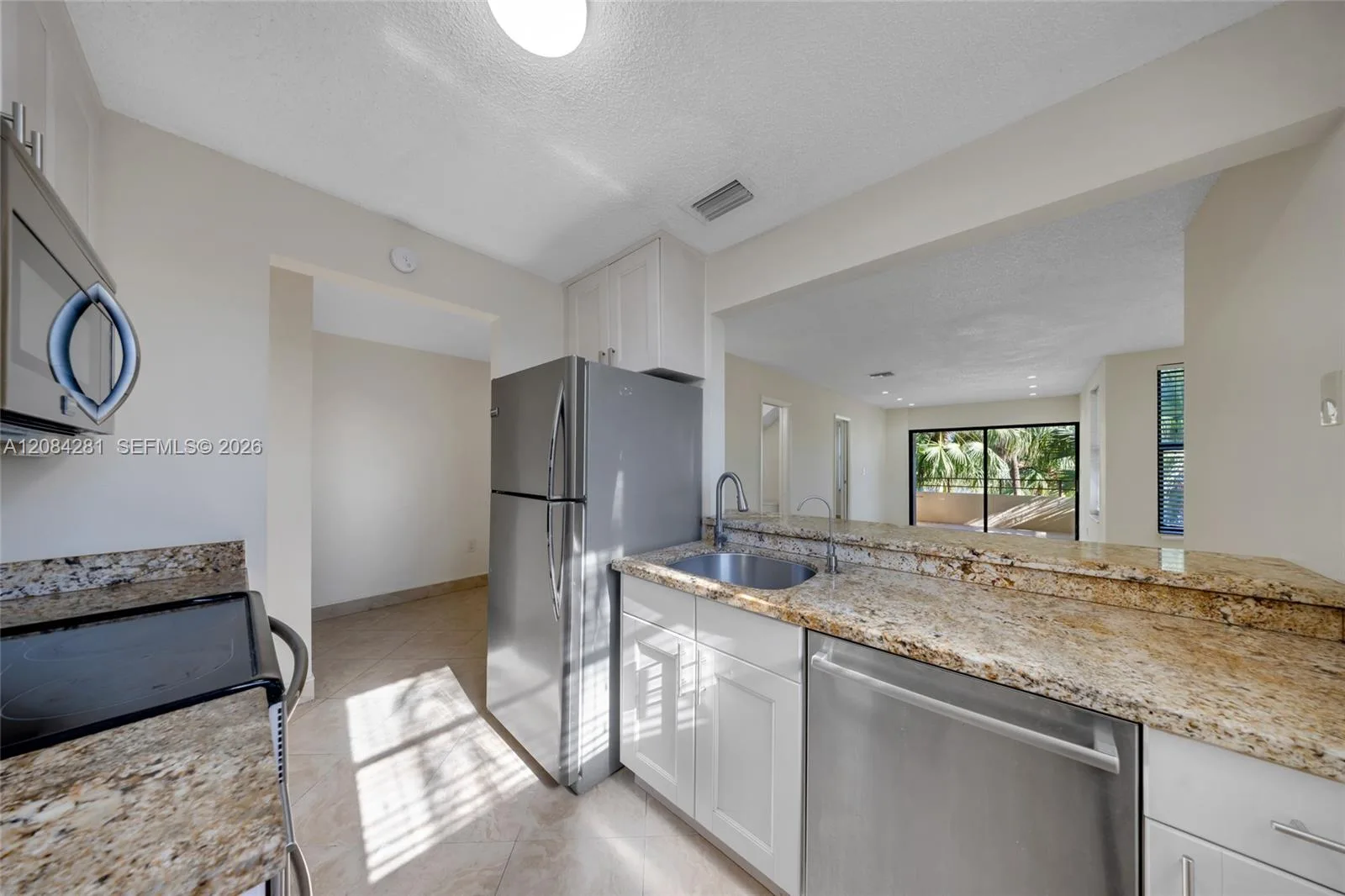 230 Canal St # 202, Miami Springs, FL 33166