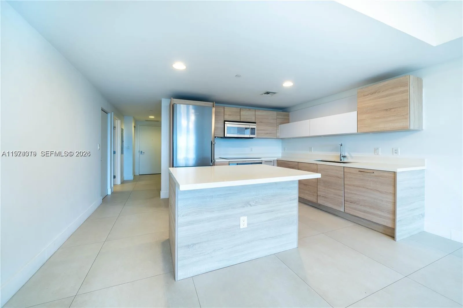 16385 Biscayne Blvd # 1120, North Miami Beach, FL 33160 photo 2