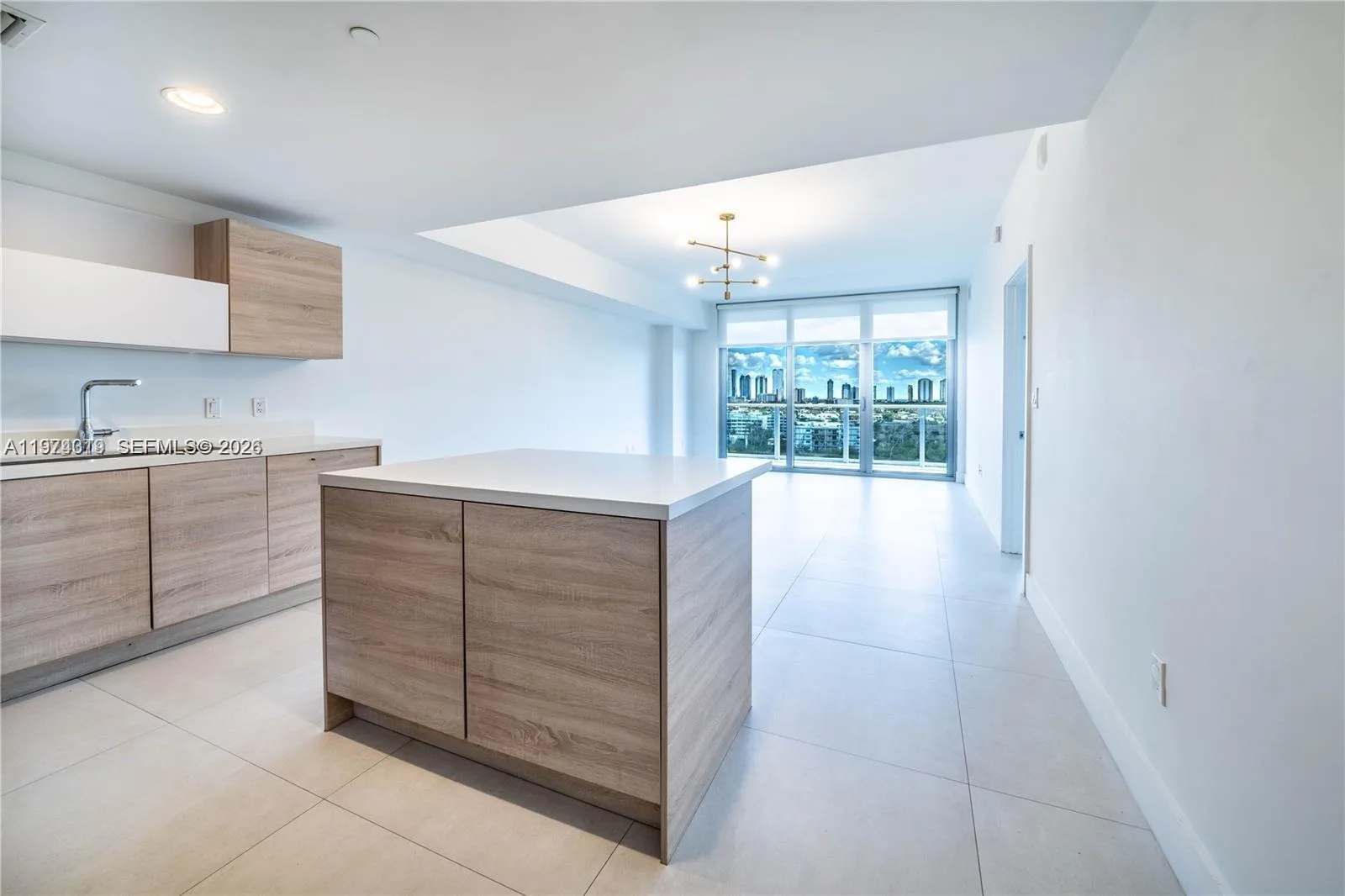 16385 Biscayne Blvd # 1120, North Miami Beach, FL 33160 photo 5