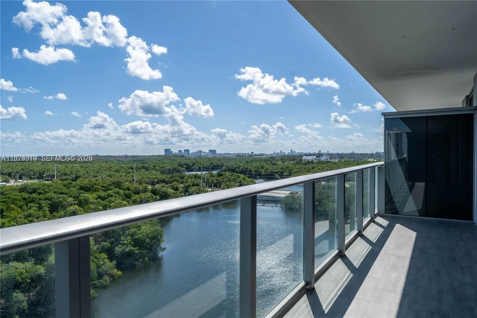 16385 Biscayne Blvd # 1120, North Miami Beach, FL 33160 photo 6