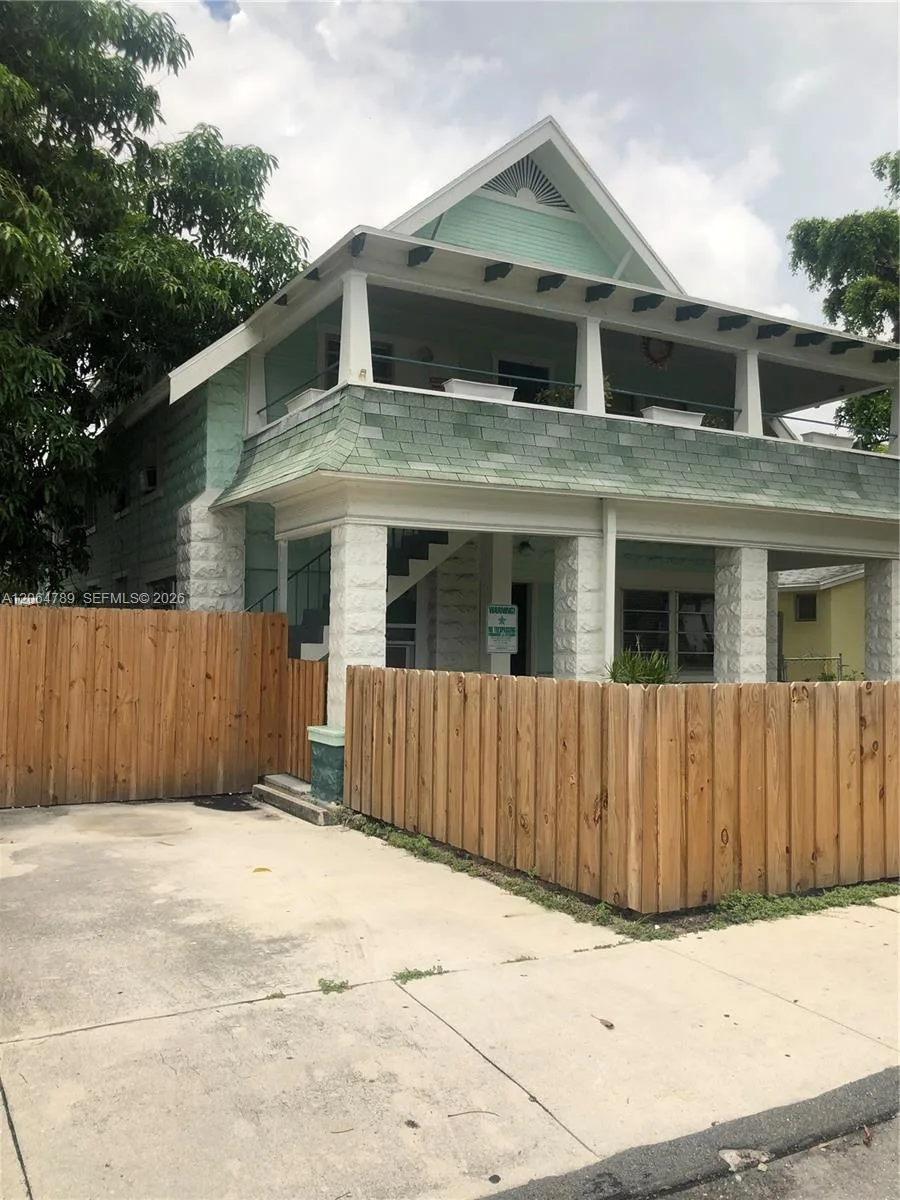 605 S J St # 2, Lake Worth, FL 33460
