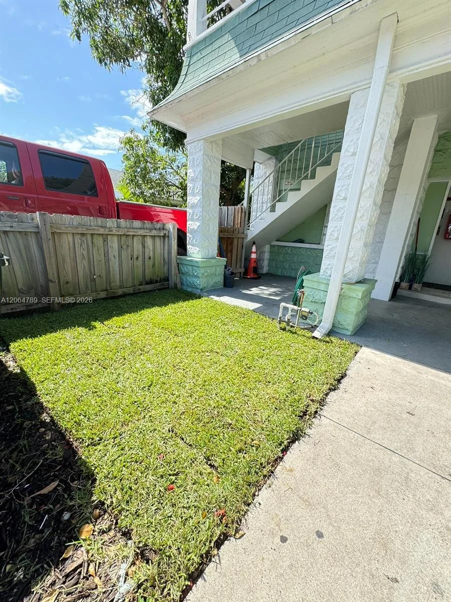605 S J St # 2, Lake Worth, FL 33460 photo 2