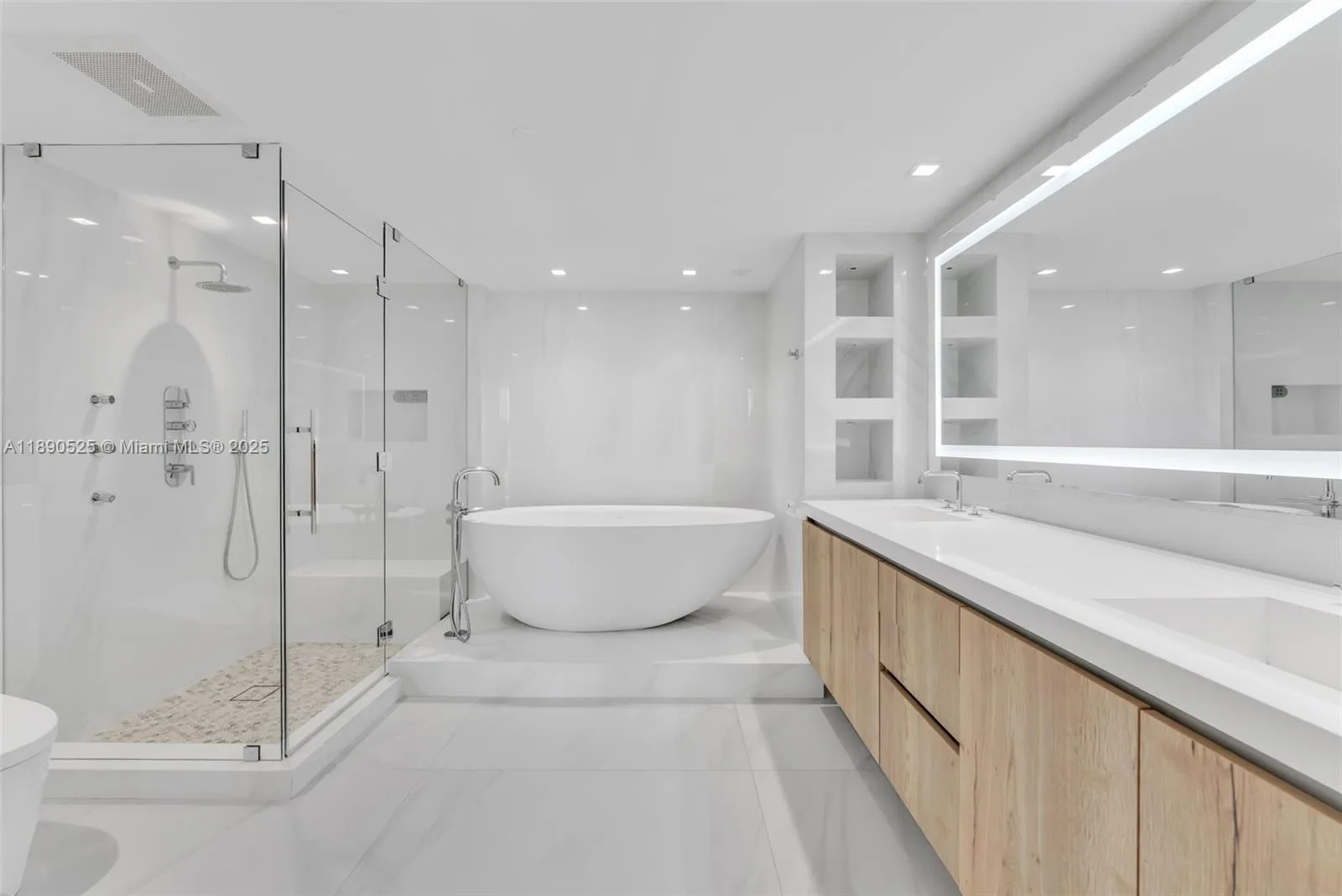 465 Brickell Ave # 4201, Miami, FL 33131 photo 8