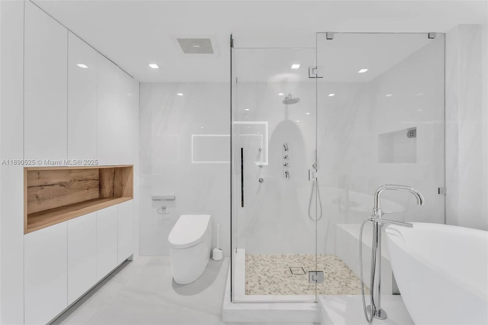 465 Brickell Ave # 4201, Miami, FL 33131 photo 9