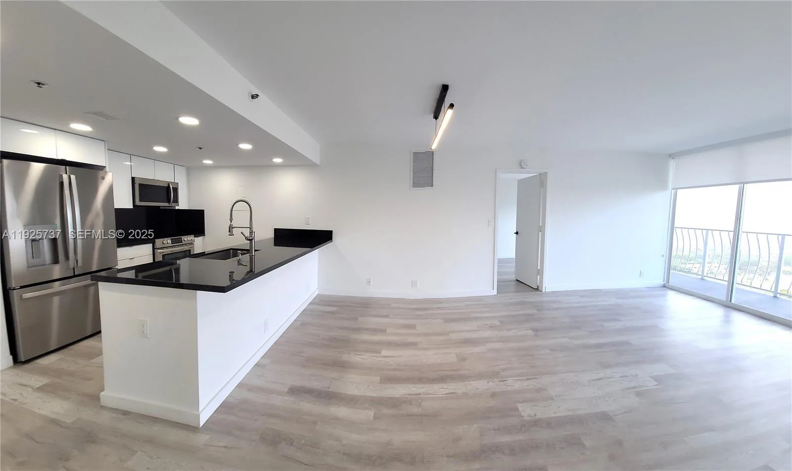 7601 E Treasure Dr # 2103, North Bay Village, FL 33141