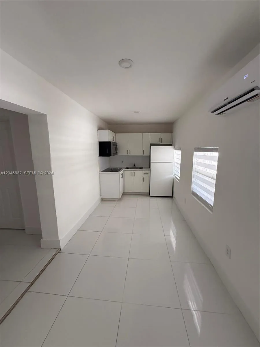 6716 NW 6th Ave # 2, Miami, FL 33150 — zdjęcie 2