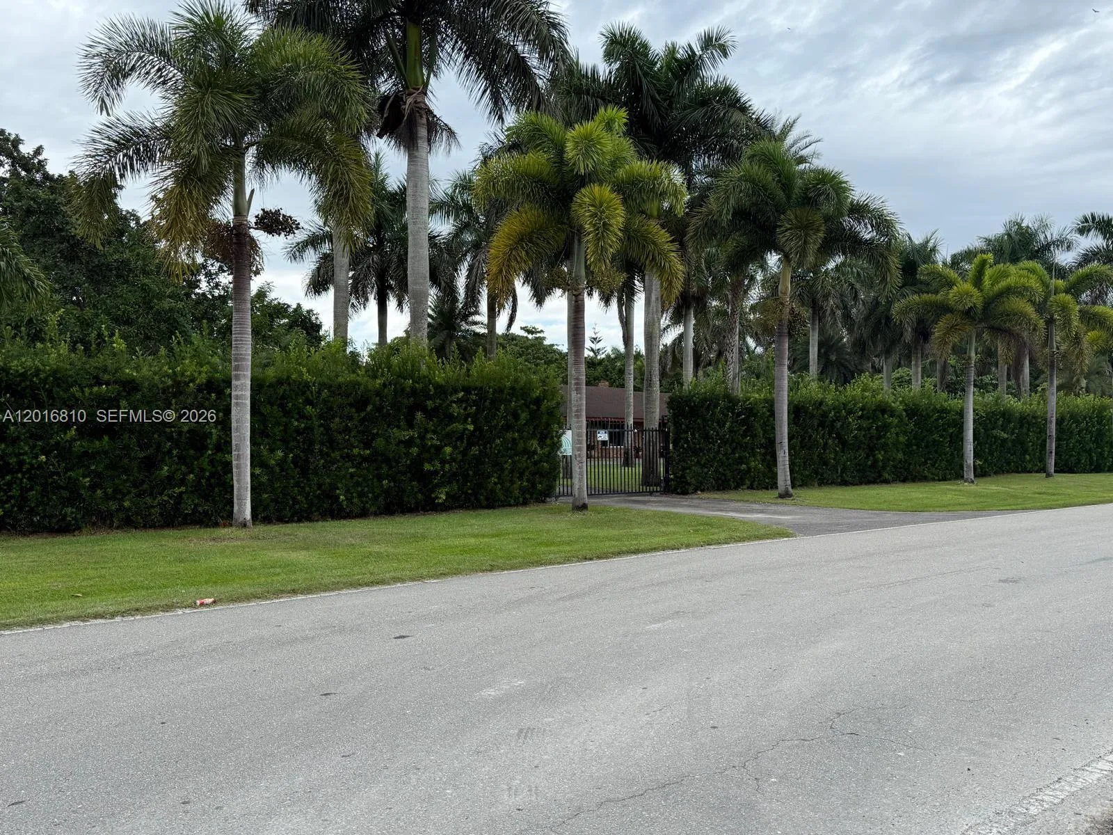 25945 SW 197th Ave, Homestead, FL 33031 photo 2