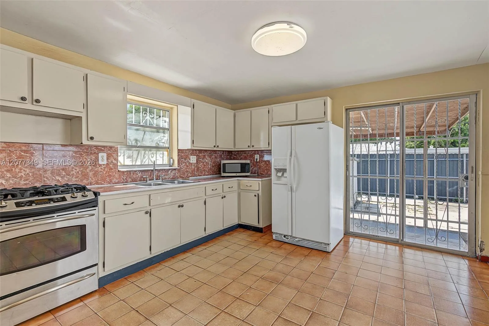 3940 NW 2nd St, Miami, FL 33126 photo 9
