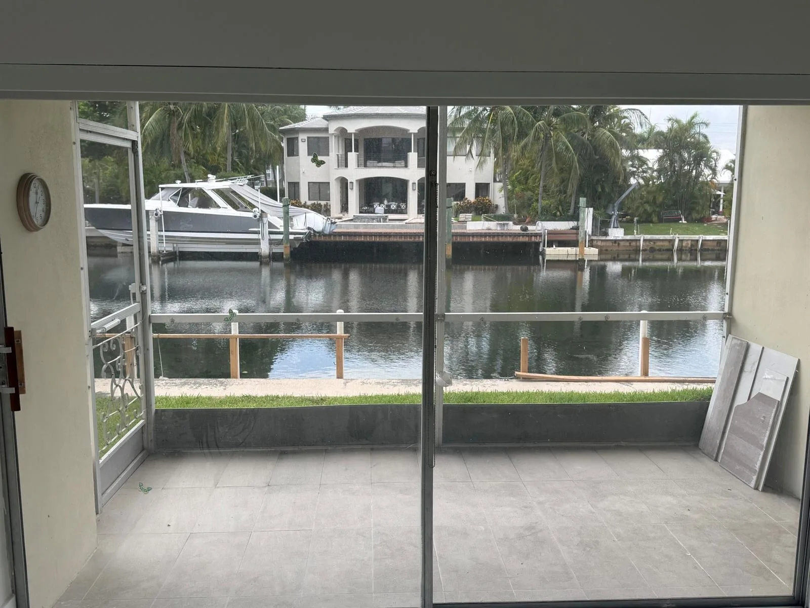 460 Paradise Isle Boulevard # 101, Hallandale Beach, FL 33009