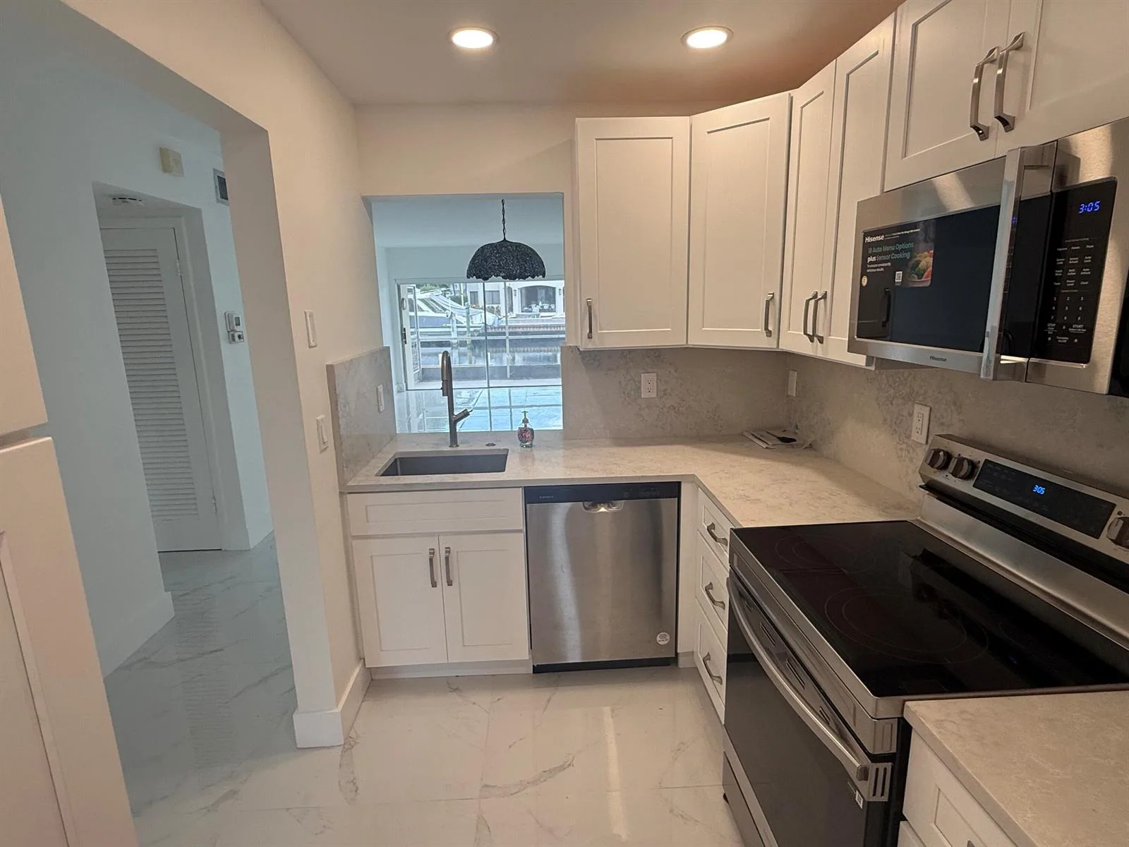 460 Paradise Isle Boulevard # 101, Hallandale Beach, FL 33009 photo 11