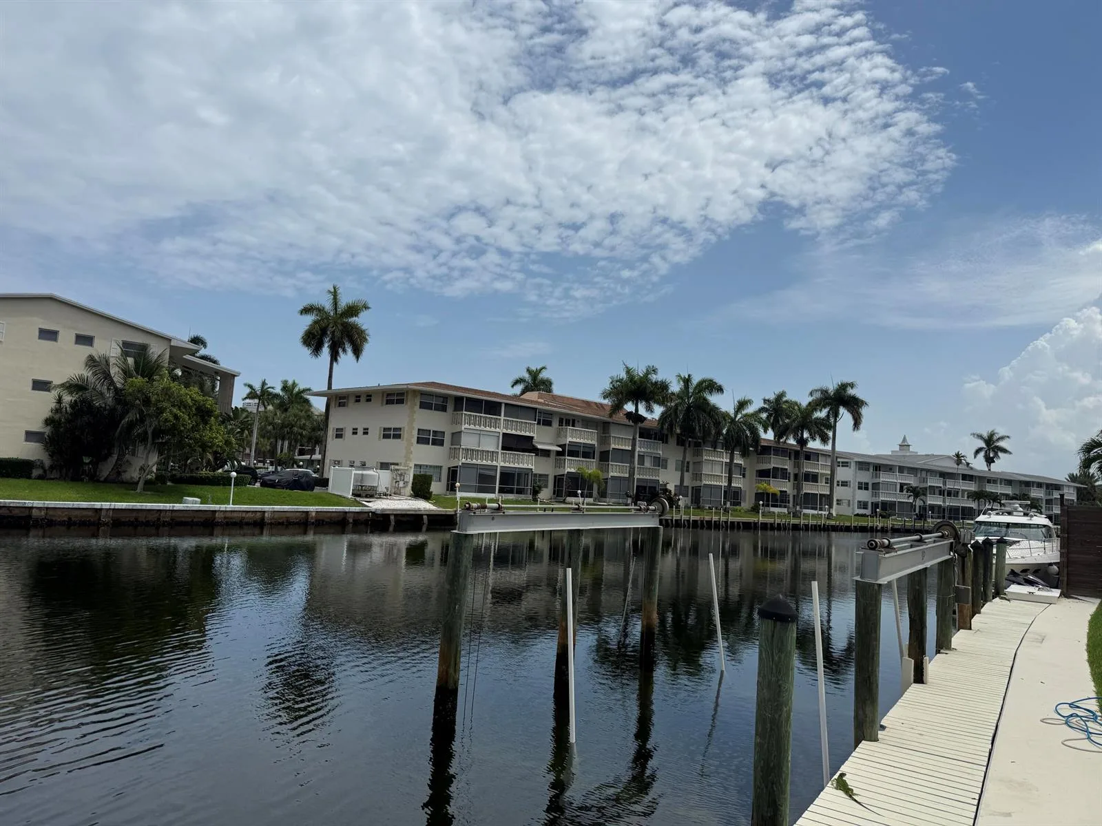 460 Paradise Isle Boulevard # 101, Hallandale Beach, FL 33009 photo 6