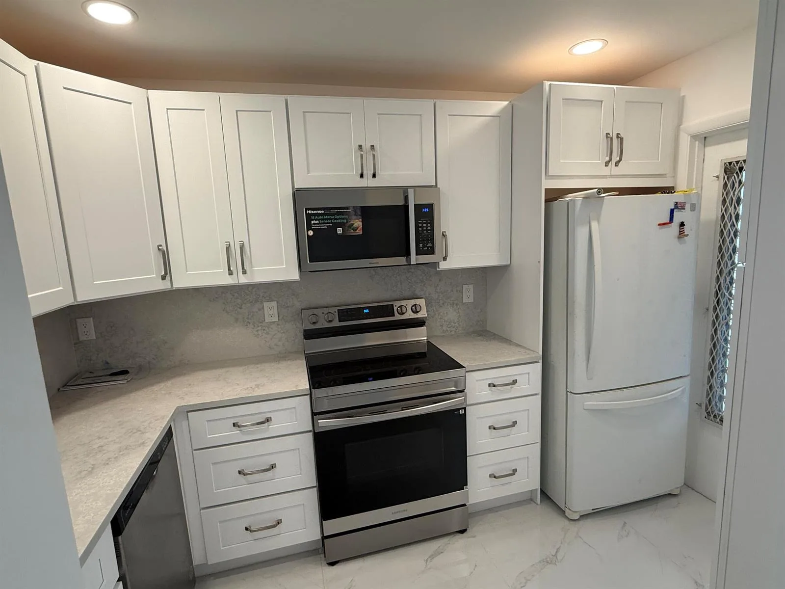 460 Paradise Isle Boulevard # 101, Hallandale Beach, FL 33009 photo 8