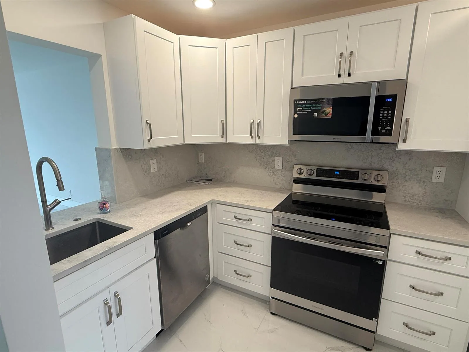 460 Paradise Isle Boulevard # 101, Hallandale Beach, FL 33009 photo 9