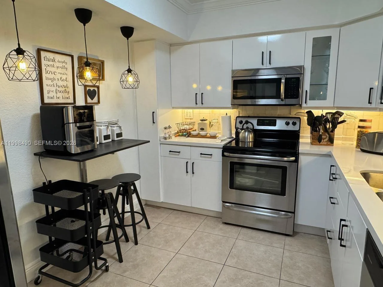 3600 Mystic Pointe Dr # 910, Aventura, FL 33180 photo 2