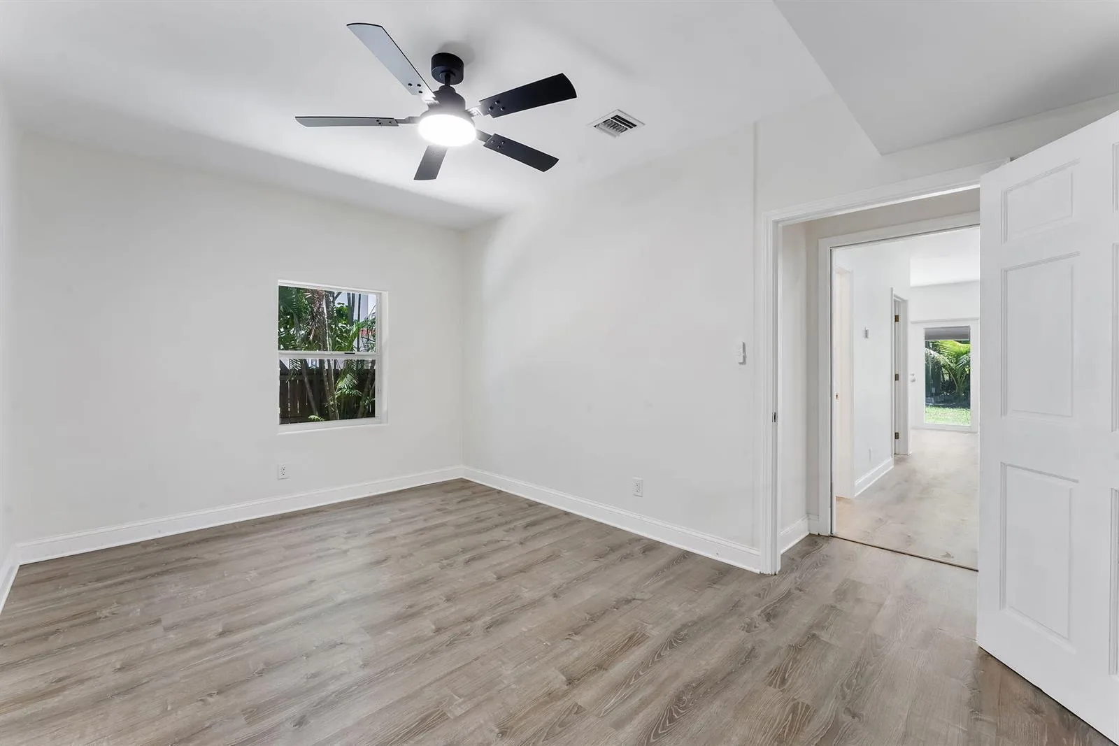 7044 Thompson Road, Boynton Beach, FL 33426 photo 9