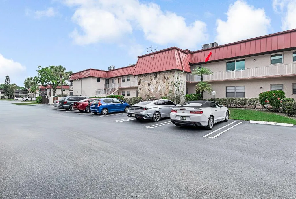 12022 W Greenway Drive # 204, Royal Palm Beach, FL 33411