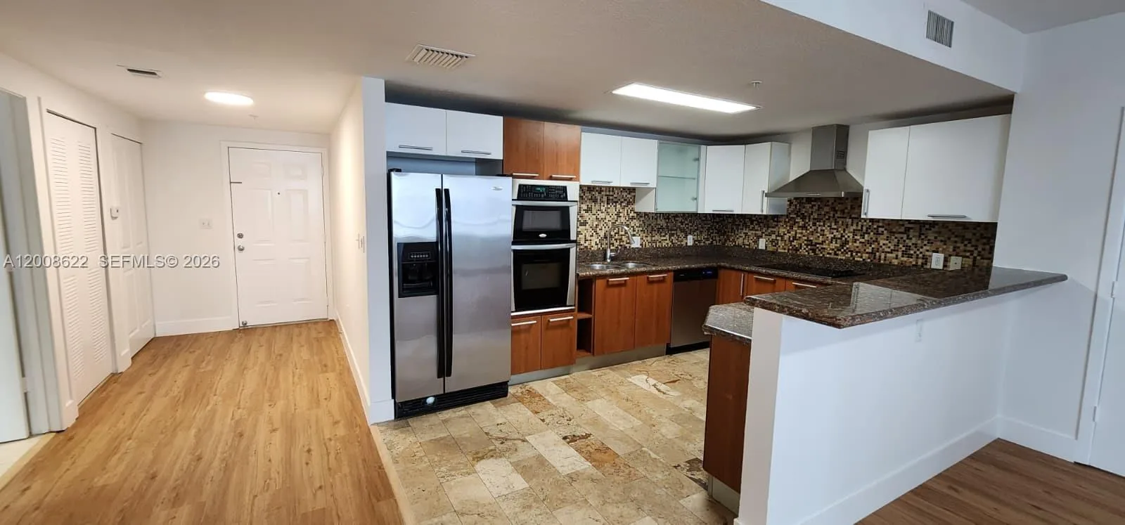 170 SE 14th St # 1408, Miami, FL 33131 photo 2