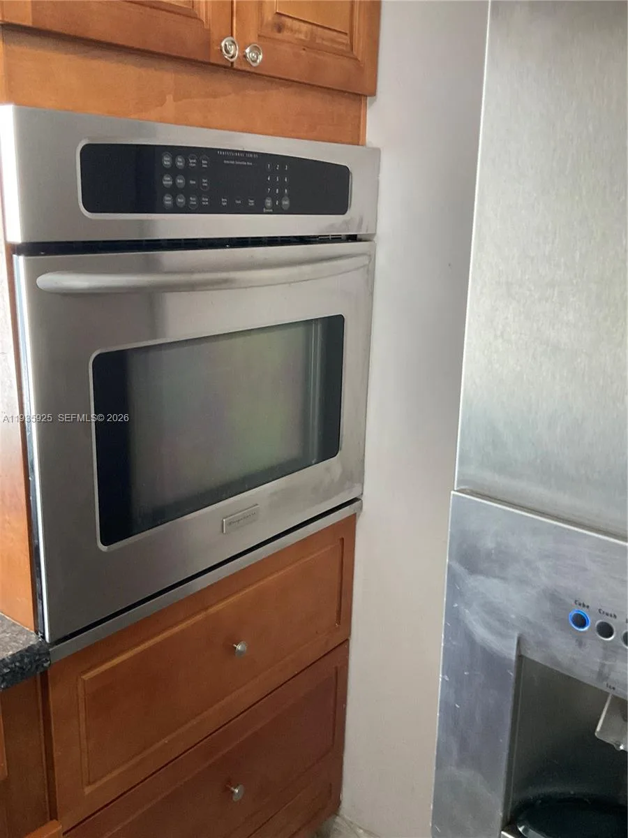 200 172nd St # 520, Sunny Isles Beach, FL 33160 photo 4