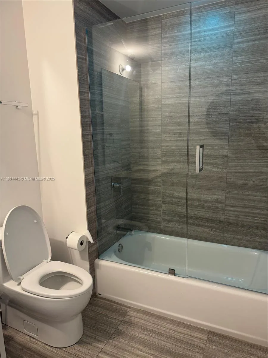 1010 Brickell Ave # 2510, Miami, FL 33131 photo 12