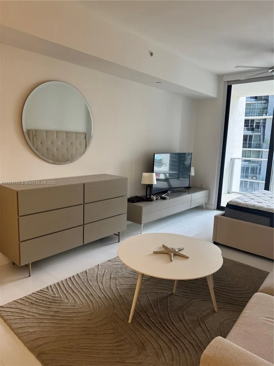 1010 Brickell Ave # 2510, Miami, FL 33131 photo 9