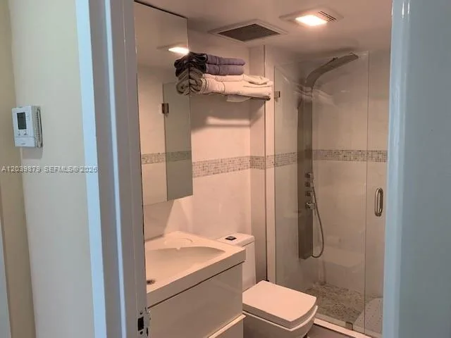 100 Bayview Dr # 904, Sunny Isles Beach, FL 33160 photo 12