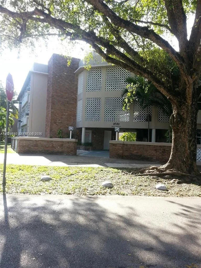 6580 Santona St # A3, Coral Gables, FL 33146