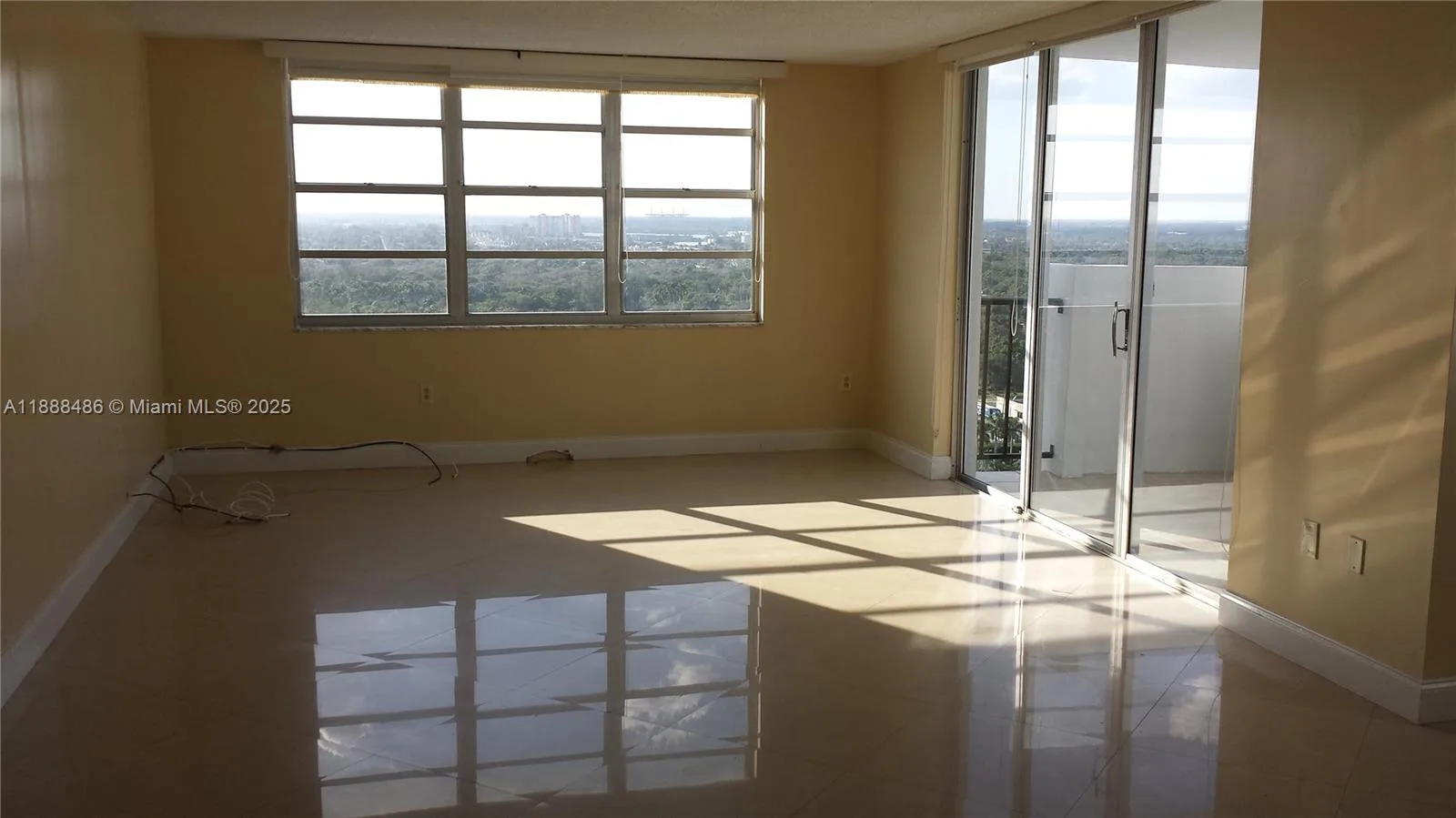 2750 NE 183rd St # 2305, Aventura, FL 33160 photo 11