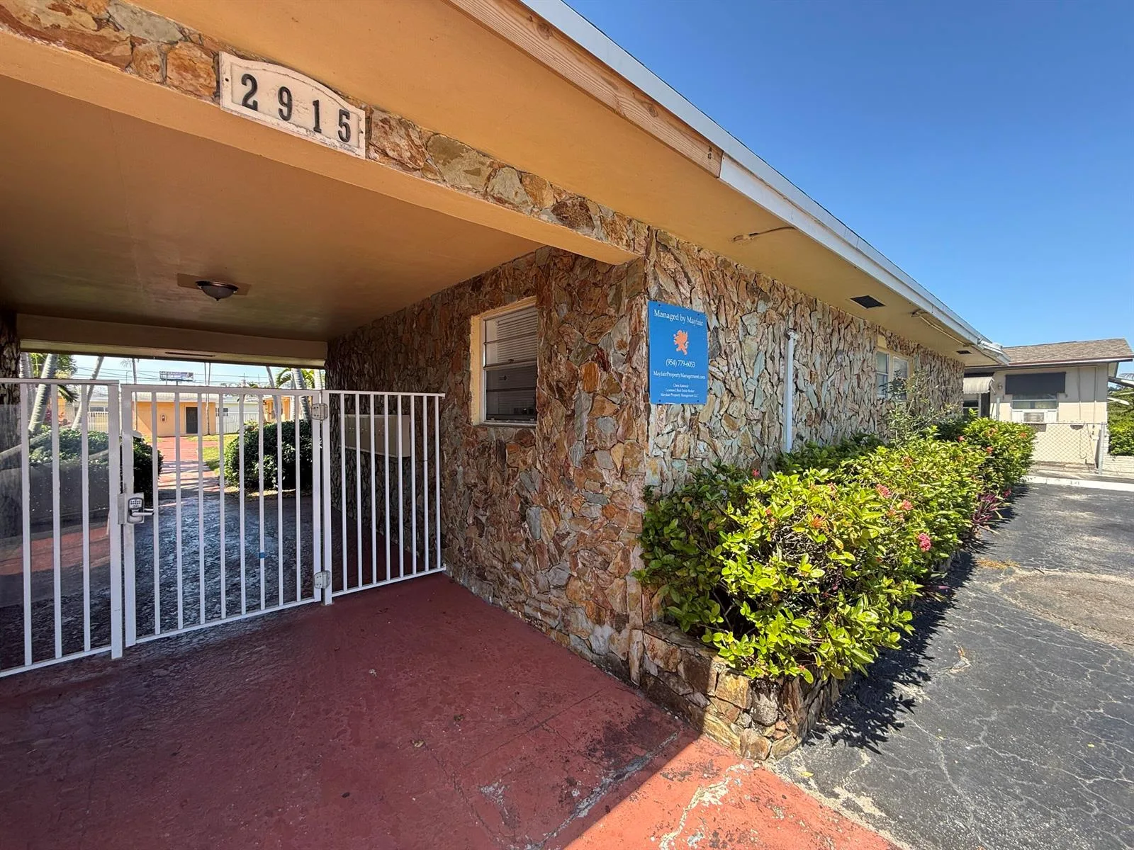 2915 JACKSON Street # 12, Hollywood, FL 33020