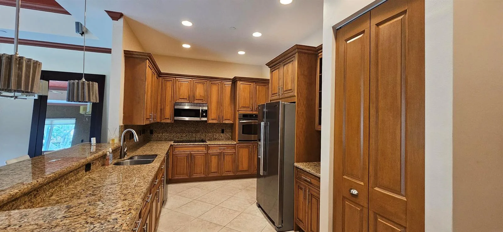 16117 Emerald Estates Drive, Weston, FL 33331 photo 10