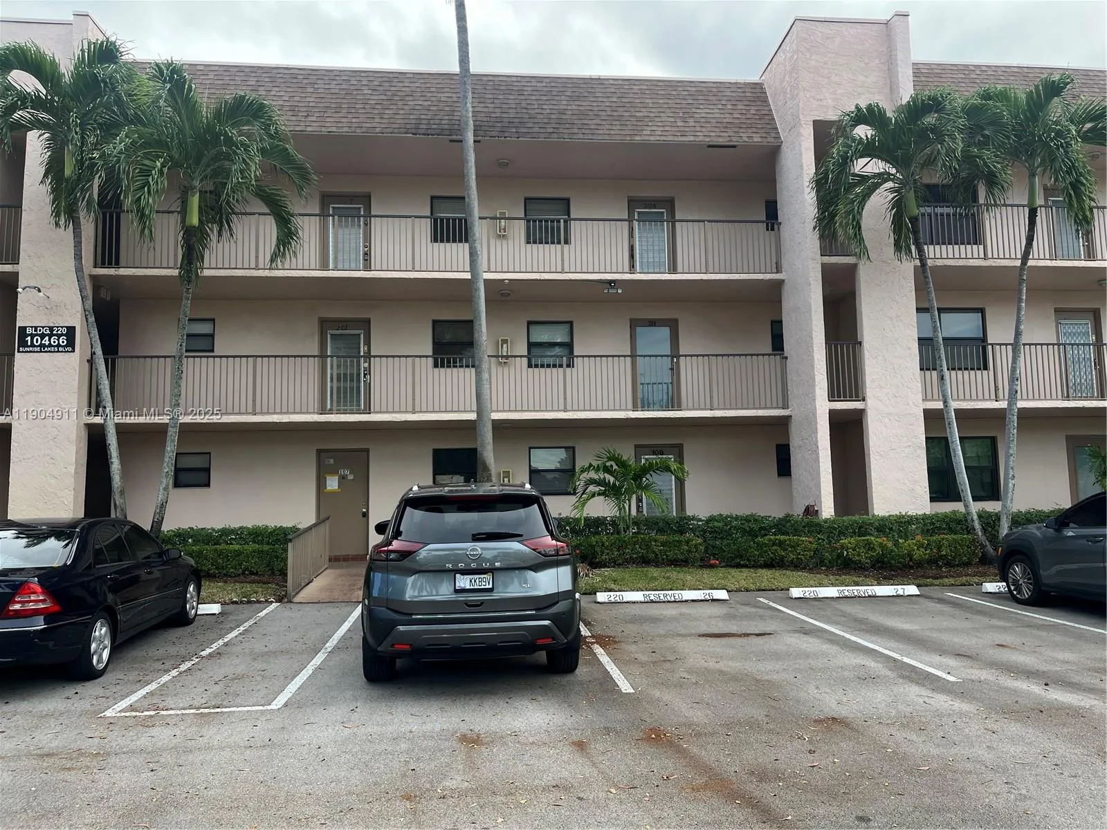 10466 Sunrise Lakes Blvd # 108, Sunrise, FL 33322