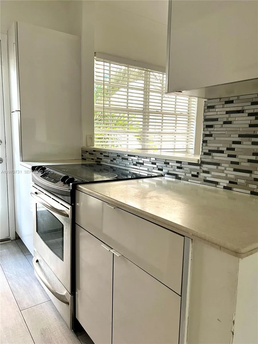 1551 Michigan Ave # 13, Miami Beach, FL 33139 photo 4