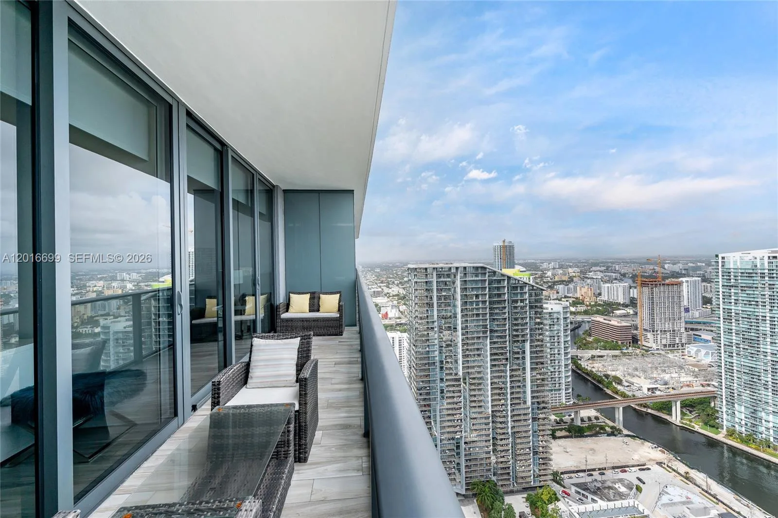 801 S Miami Ave # 5207, Miami, FL 33130