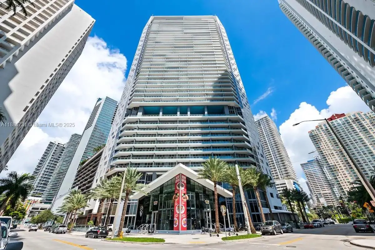 1300 Brickell Bay Dr # 3205, Miami, FL 33131