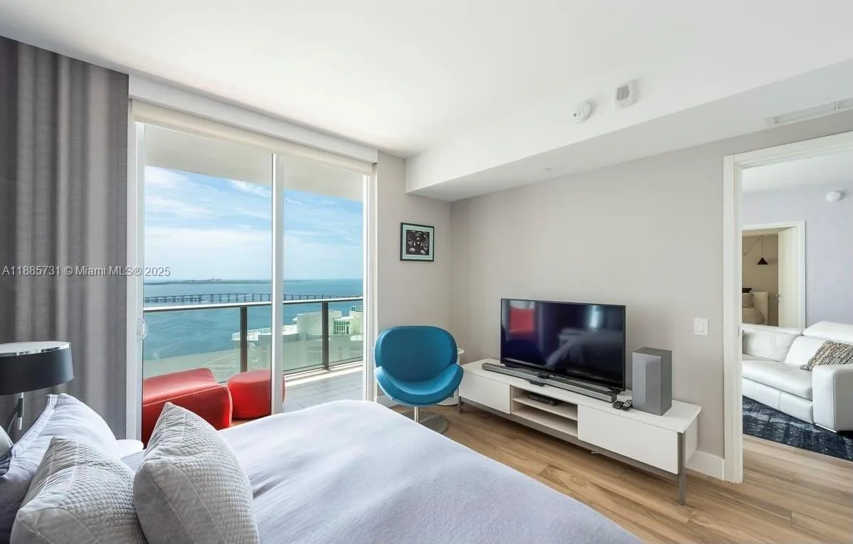 1300 Brickell Bay Dr # 3205, Miami, FL 33131 photo 4
