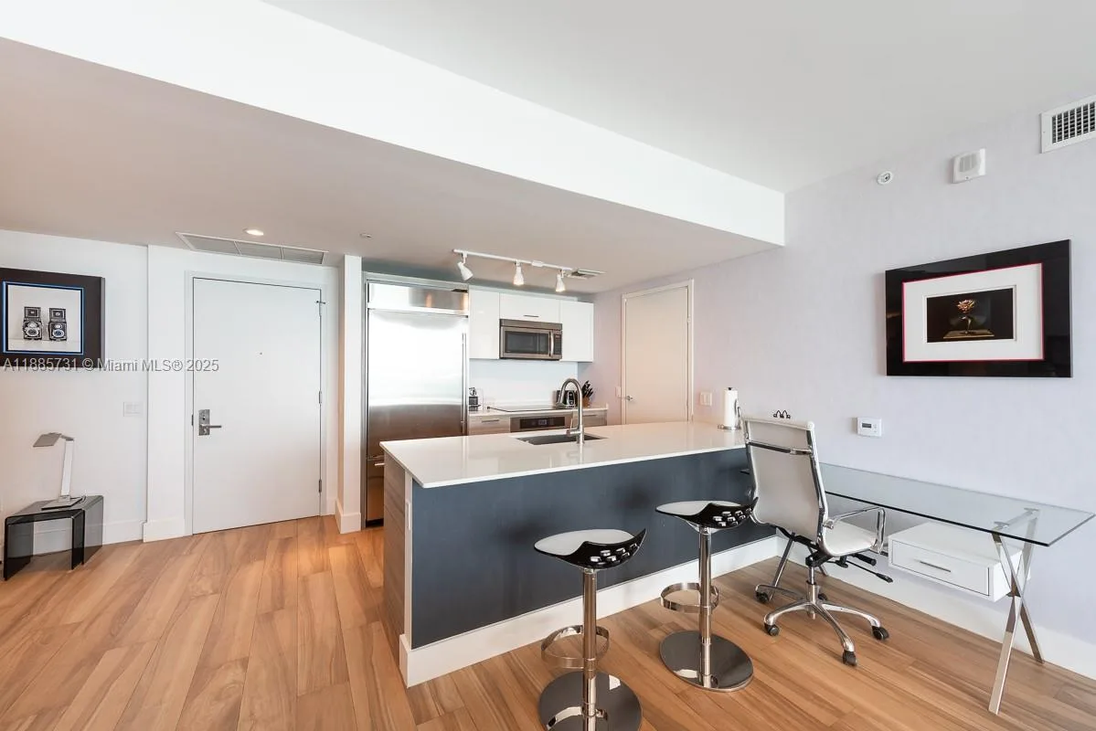 1300 Brickell Bay Dr # 3205, Miami, FL 33131 photo 9